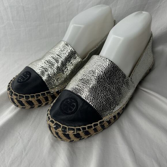 Silver/Black Cap Toe Flats BOUTIQUE Tory Burch Size 8 - Picture 1 of 9